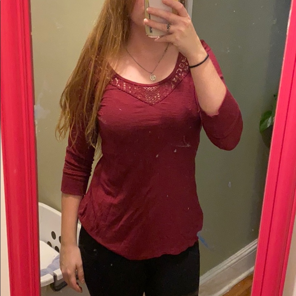 Maroon 3/4 sleeve dress shirt
